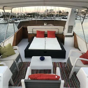 Johnny M Yacht Hotel na wodzie Ta Xbiex